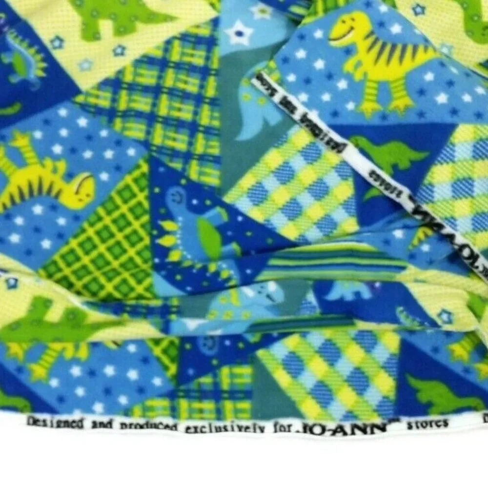 Multicolor Dinosaur Patchwork Print Polyester Fleece Fabric 71x58 Craft Blanket